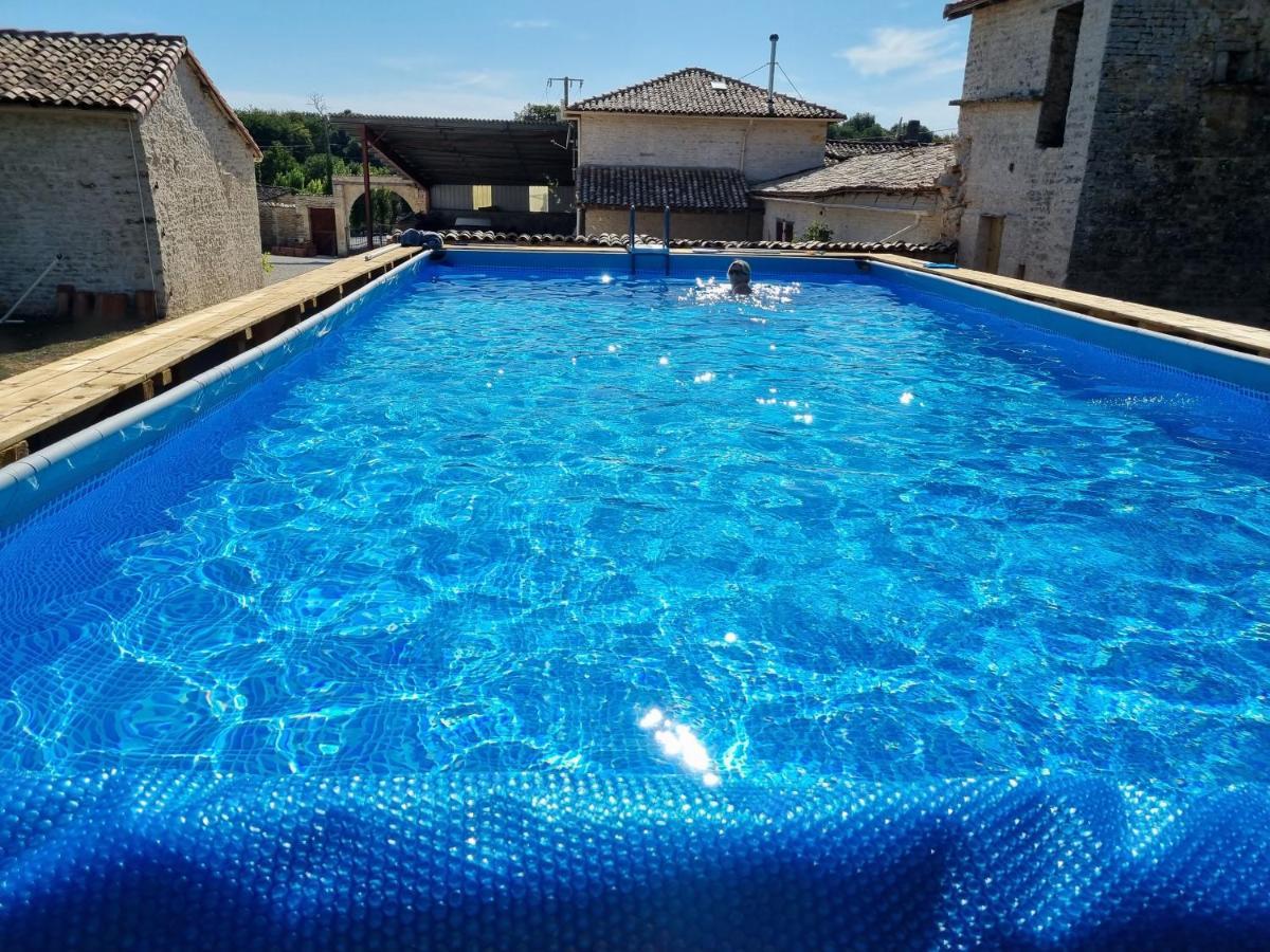 Le Verger Des Noyer Relaxing Getaway With Private Pool Mairé-l'Eveseault Екстериор снимка
